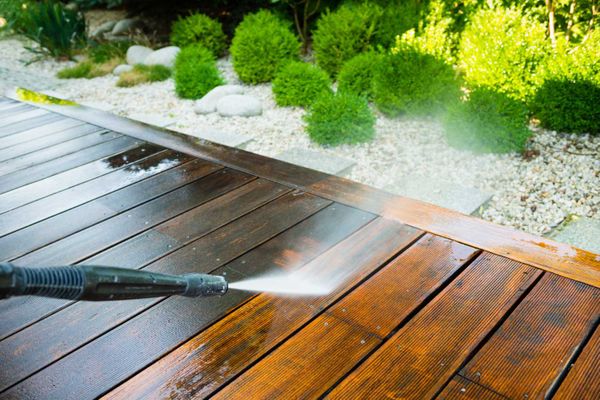 10 tips for outdoor cleaning this summer